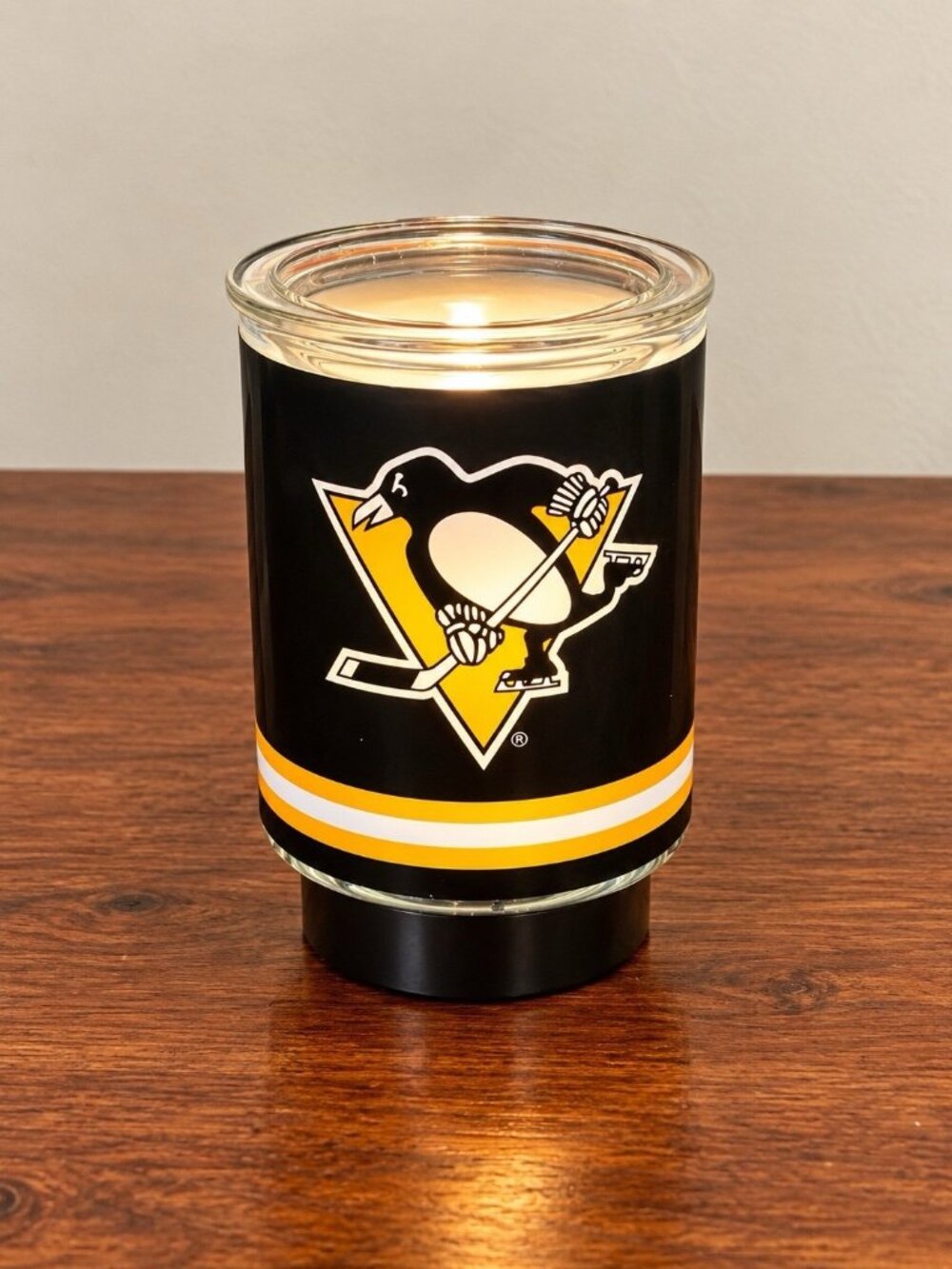 Scentsy Pittsburgh Penguins NHL Hockey Wax Warmer Black Yellow Team Logo